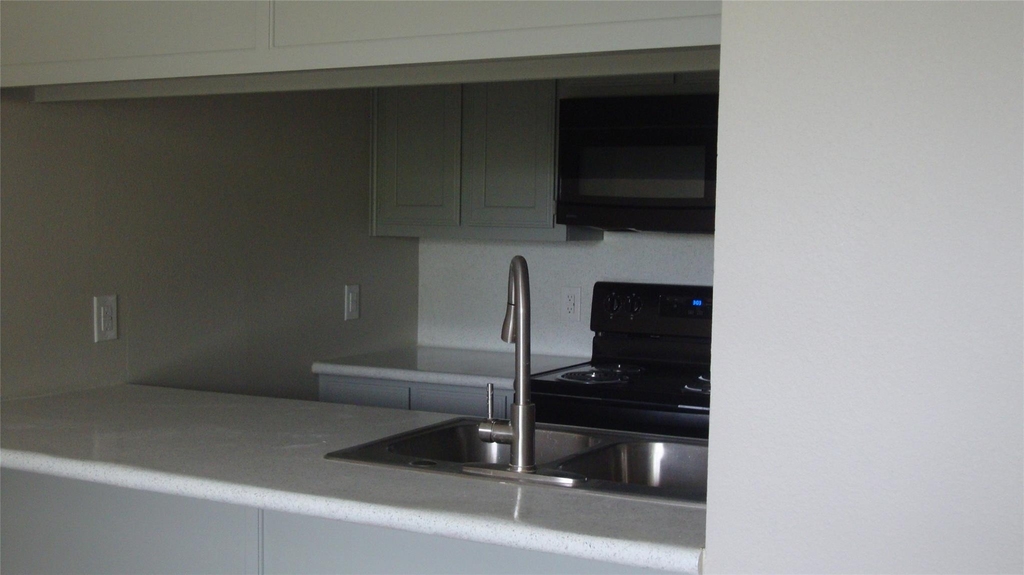20802 Bonanza St - Photo 3
