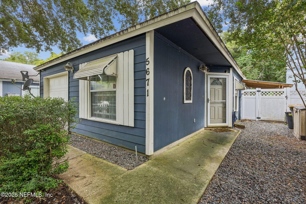 5671 Ellis Trace Drive - Photo 4