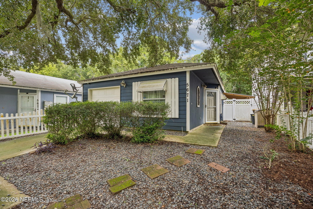 5671 Ellis Trace Drive - Photo 3