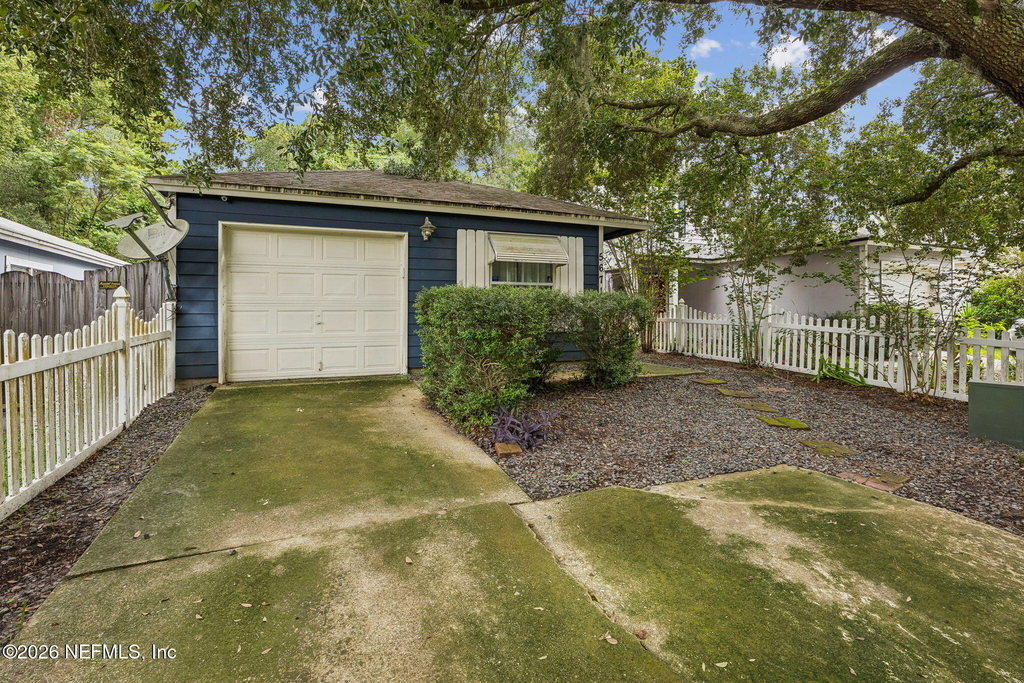 5671 Ellis Trace Drive - Photo 2
