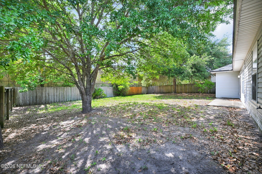 10810 Stanton Hills Drive E - Photo 32