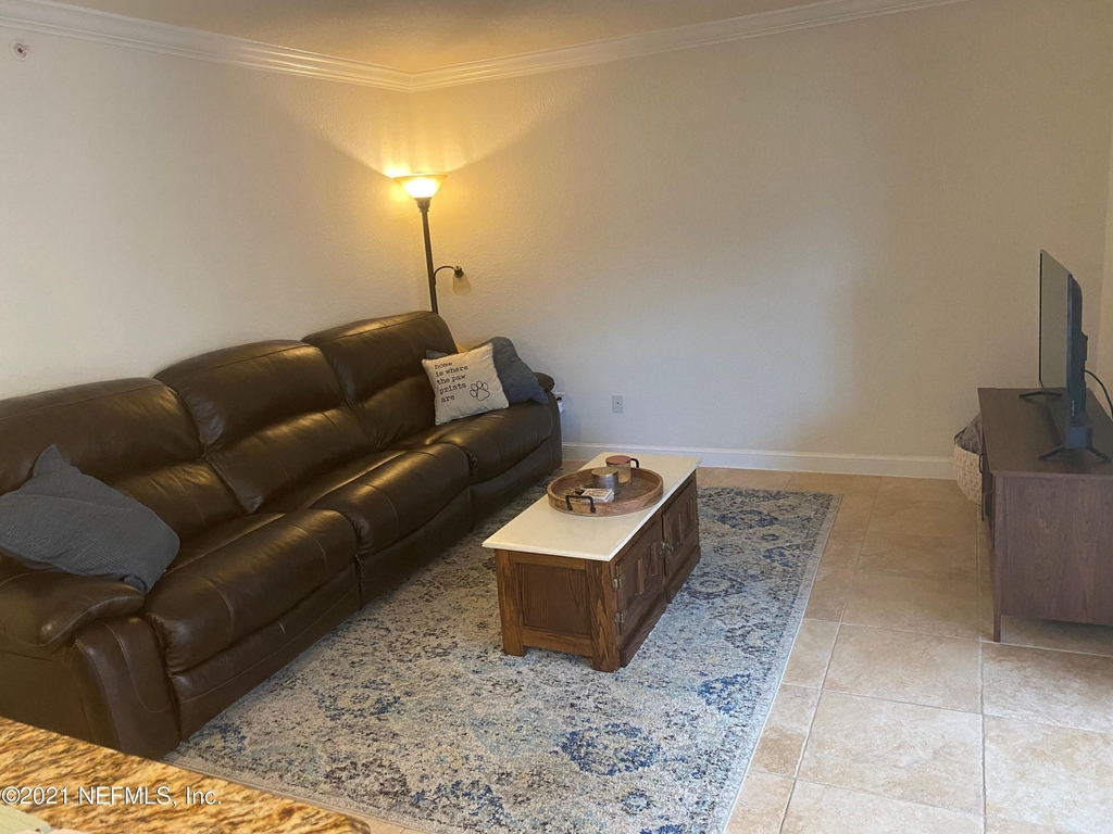 108 Laguna Villa Boulevard - Photo 3