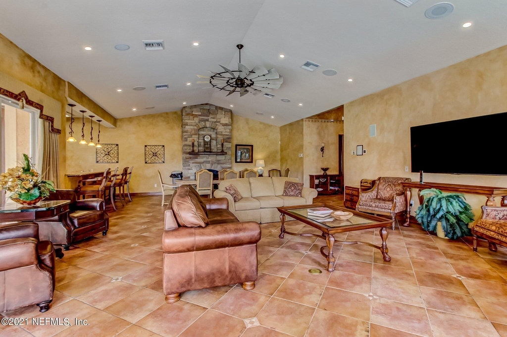 108 Laguna Villa Boulevard - Photo 9