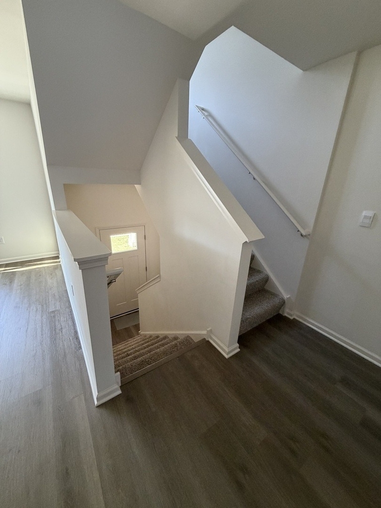 1555 Sequoia Way - Photo 6
