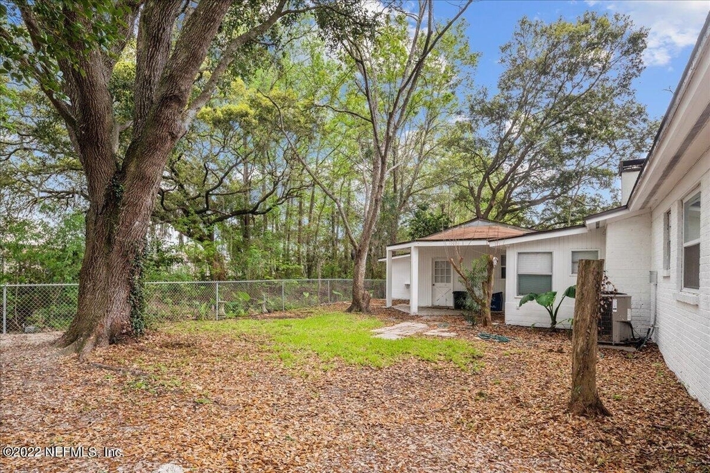 1683 Morningside Drive - Photo 28