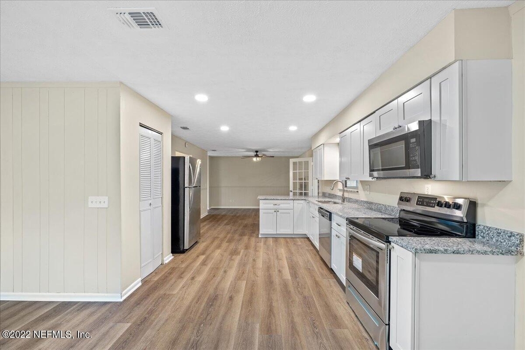 1683 Morningside Drive - Photo 5