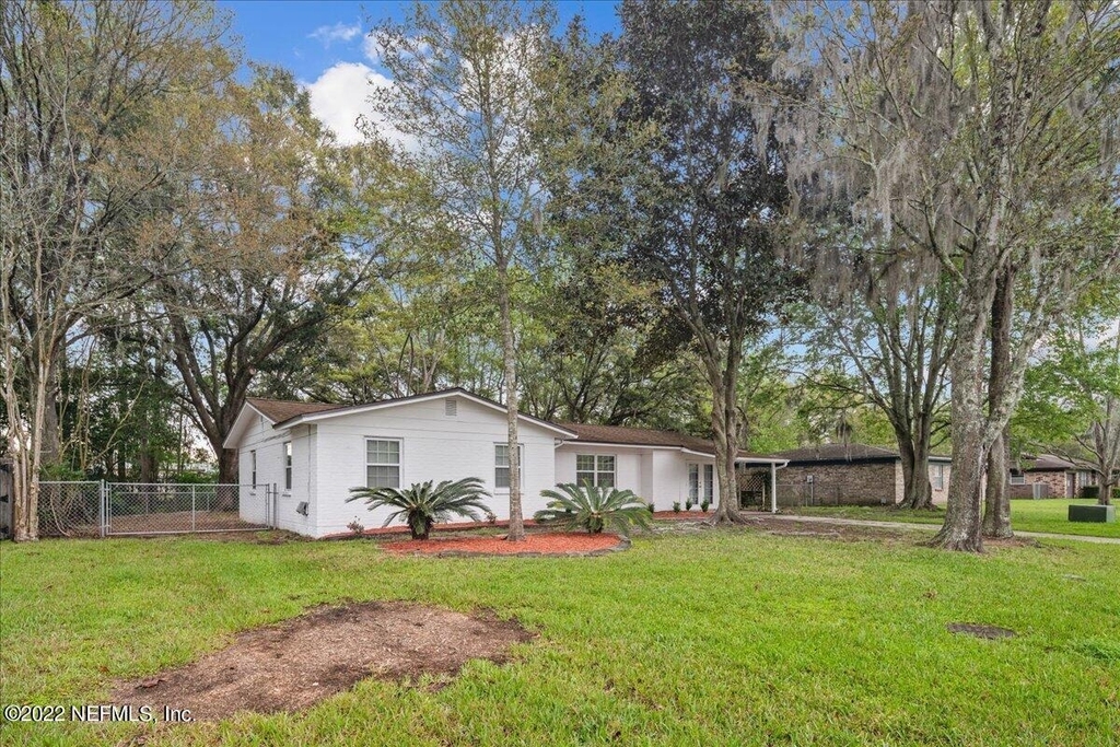 1683 Morningside Drive - Photo 24