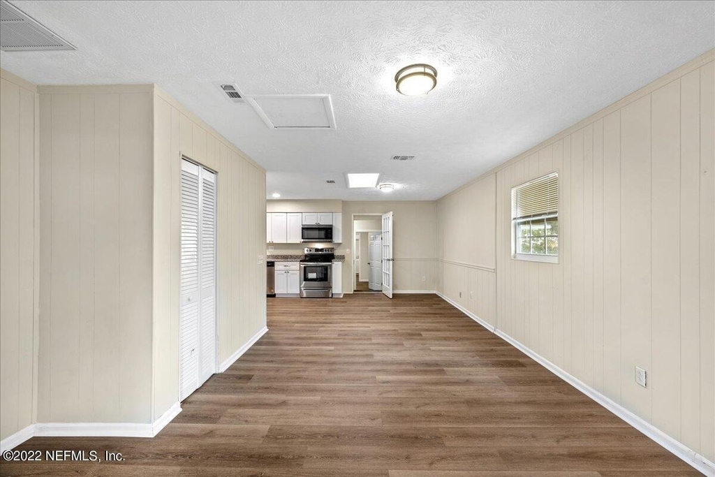 1683 Morningside Drive - Photo 10
