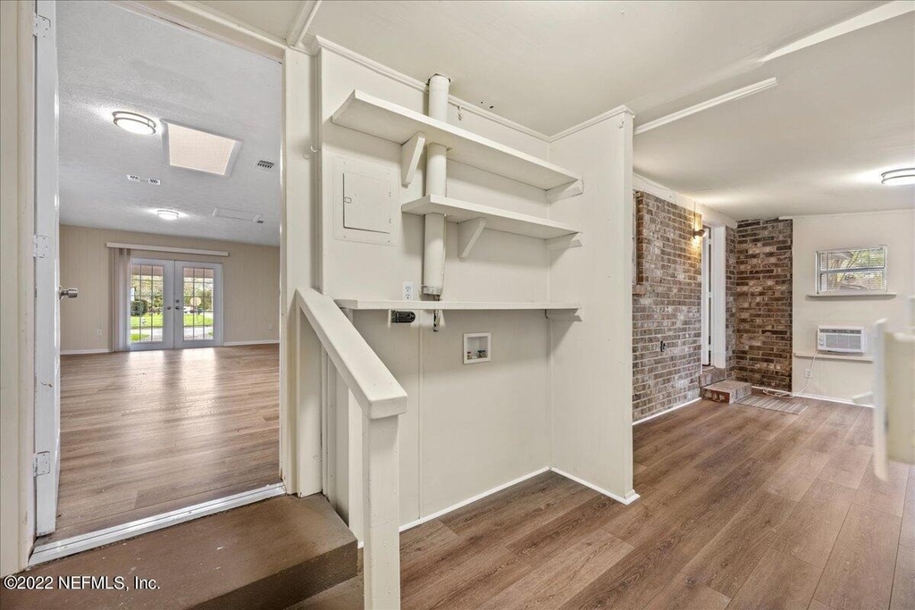 1683 Morningside Drive - Photo 11