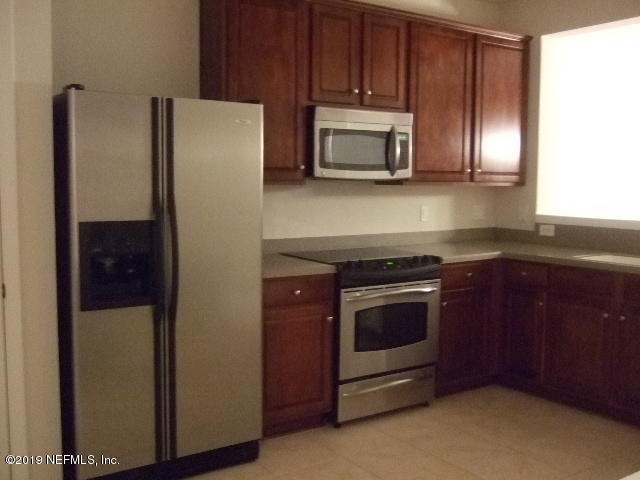 7002 Roundleaf Drive - Photo 1