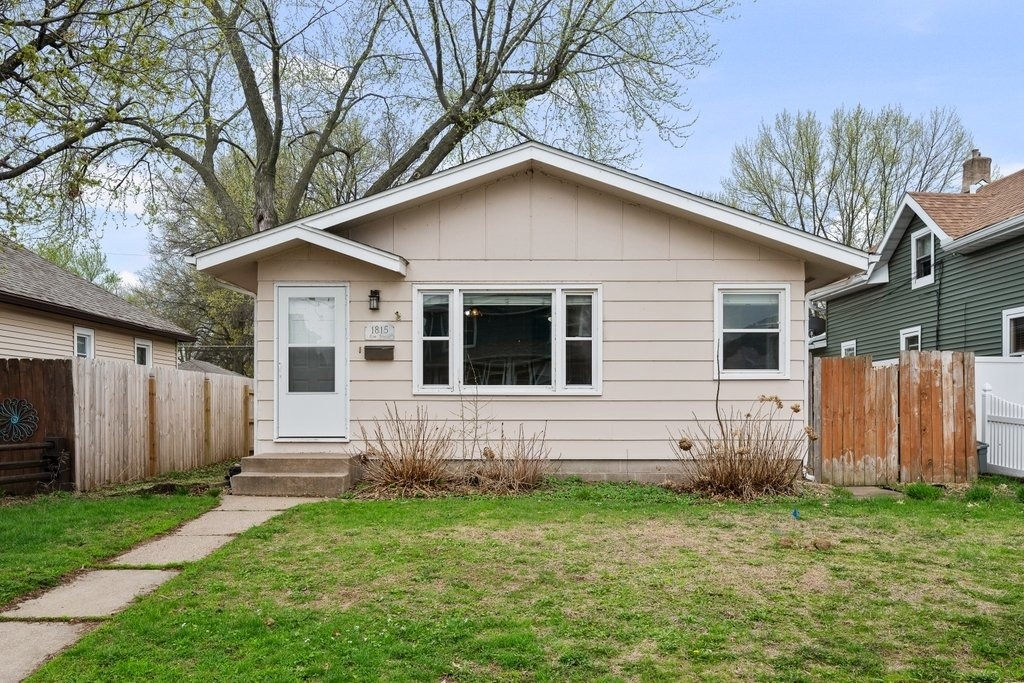 1815 Cody Street - Photo 0