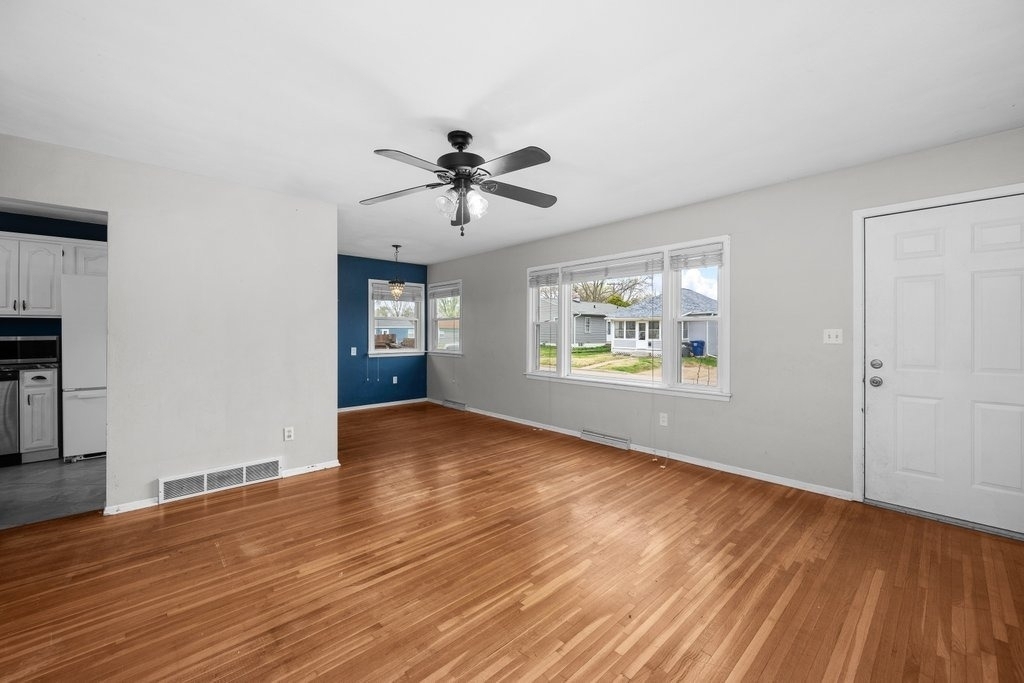 1815 Cody Street - Photo 3