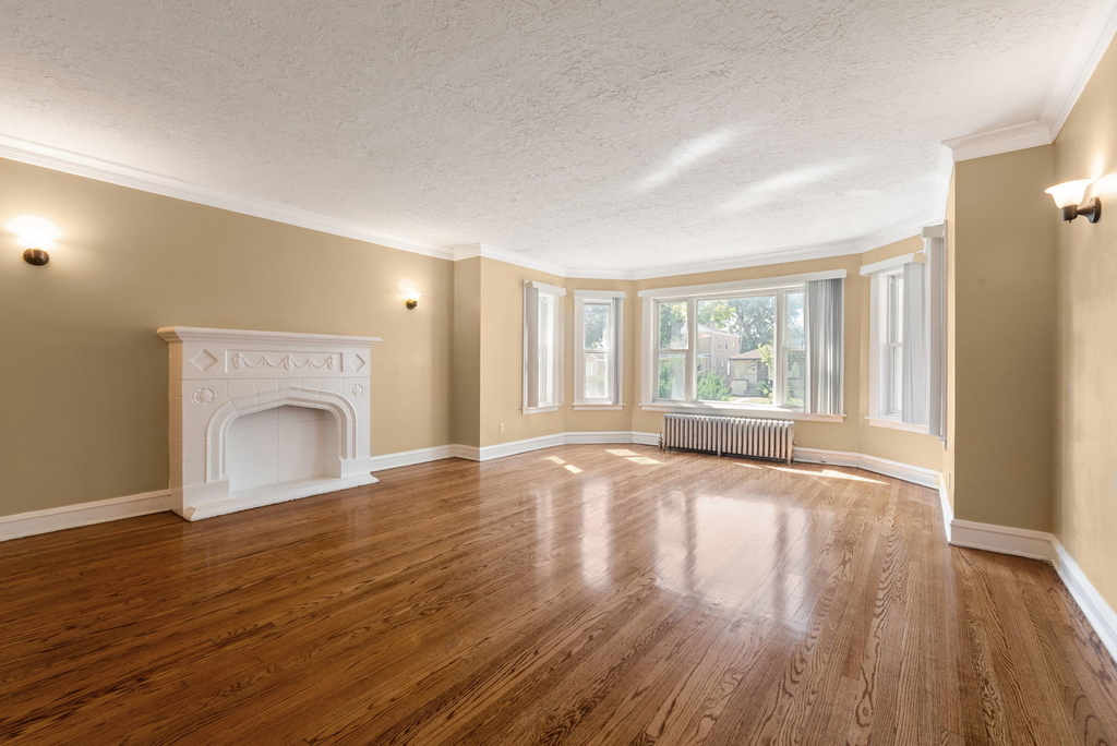 8235 S Indiana Avenue - Photo 3