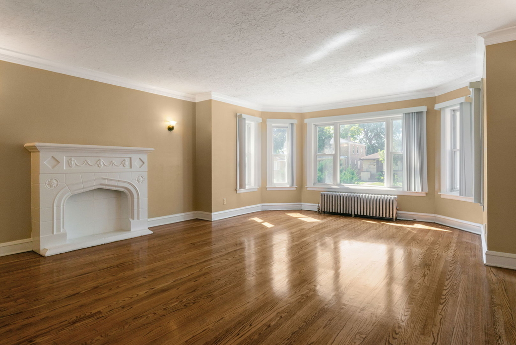8235 S Indiana Avenue - Photo 4