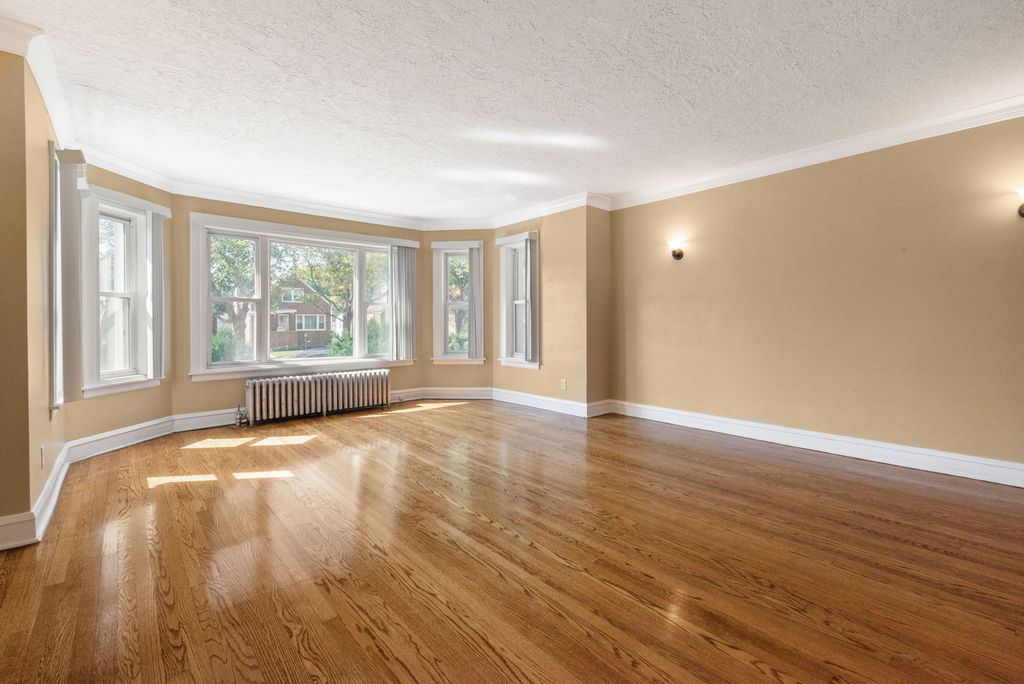 8235 S Indiana Avenue - Photo 2