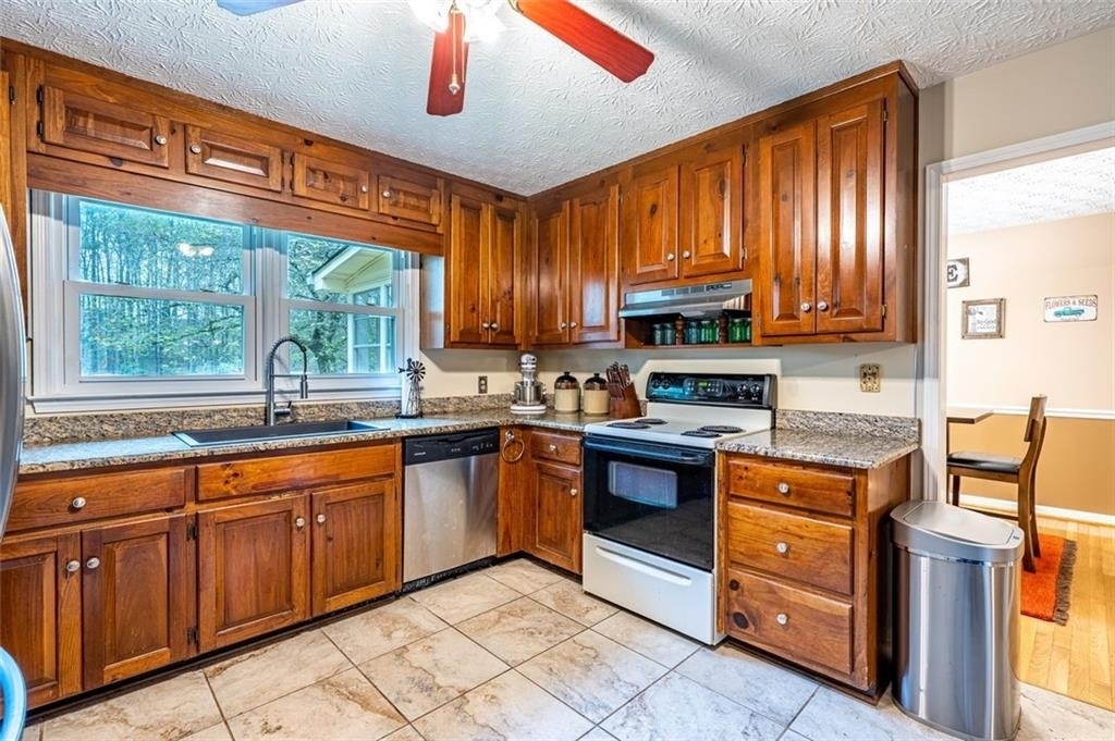 465 Dobbs Road - Photo 12