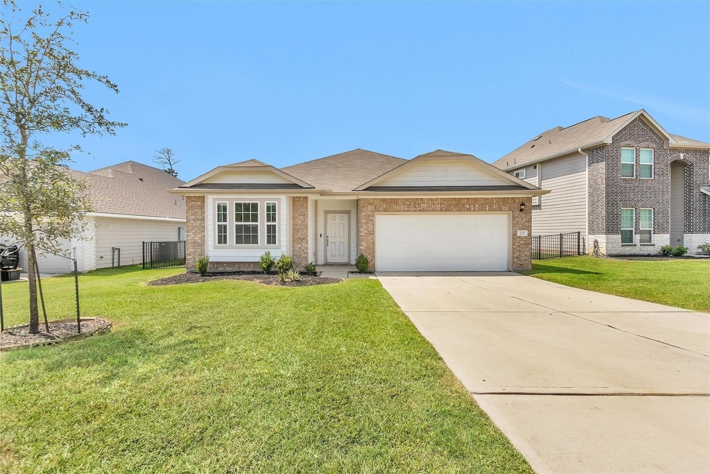 223 Shoreview Drive - Photo 2