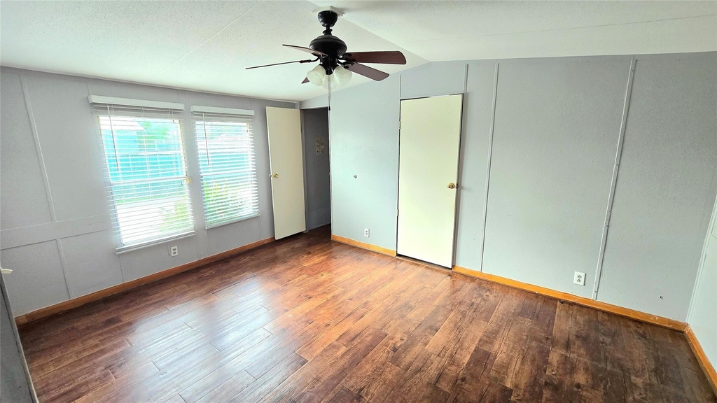 4915 Sitca Street - Photo 5