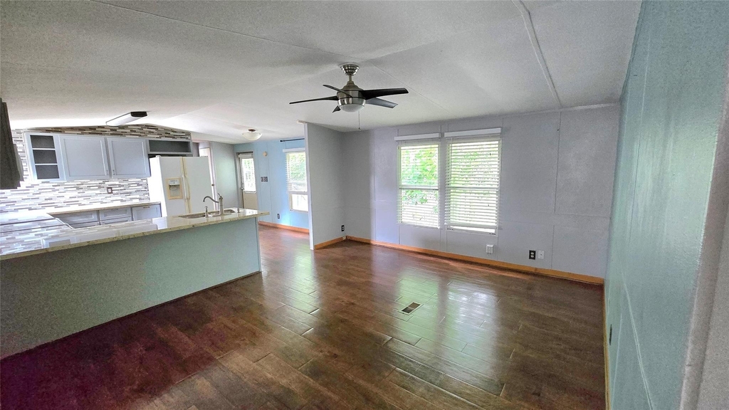 4915 Sitca Street - Photo 3