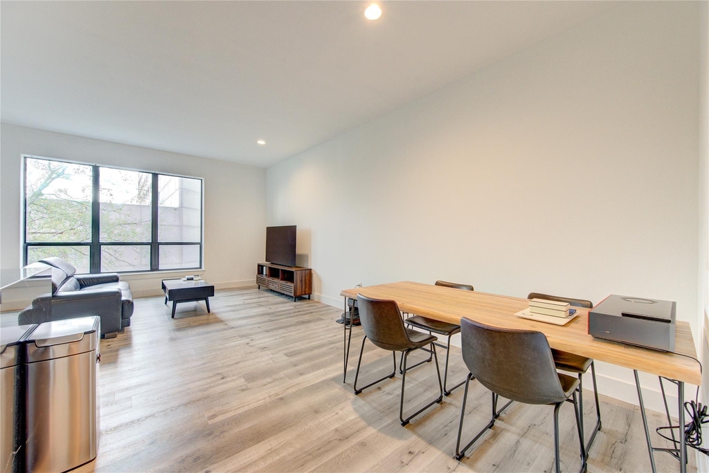 1901 Post Oak Boulevard - Photo 3