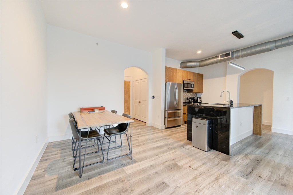1901 Post Oak Boulevard - Photo 4