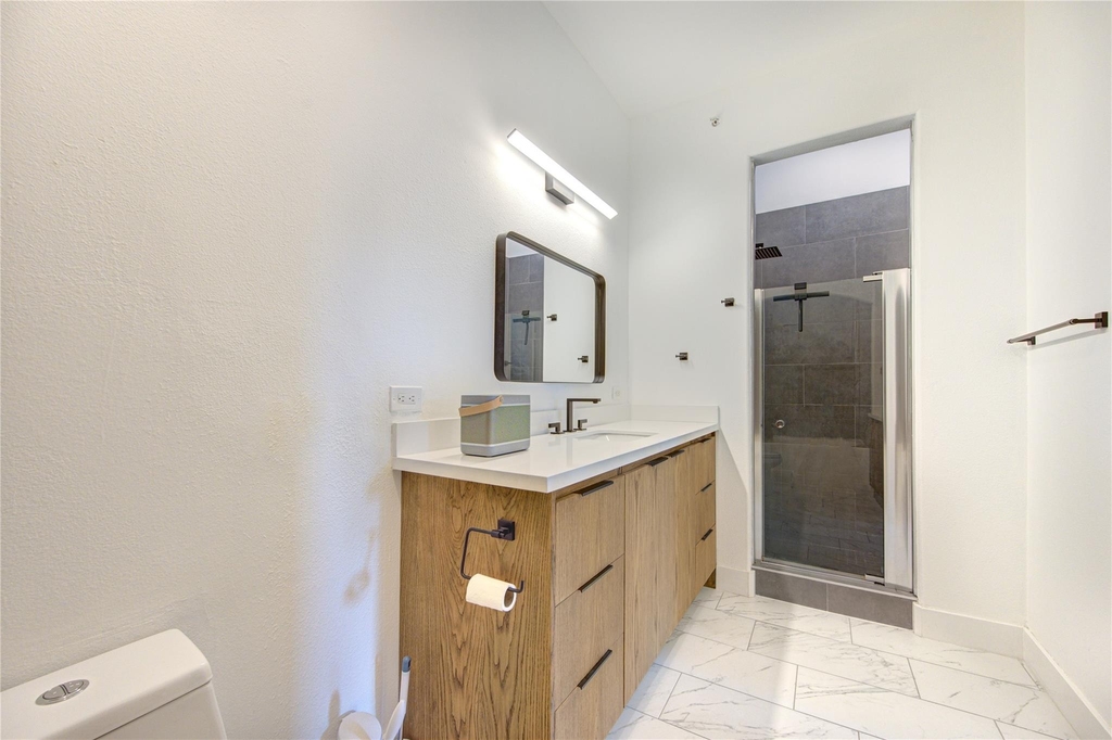 1901 Post Oak Boulevard - Photo 14