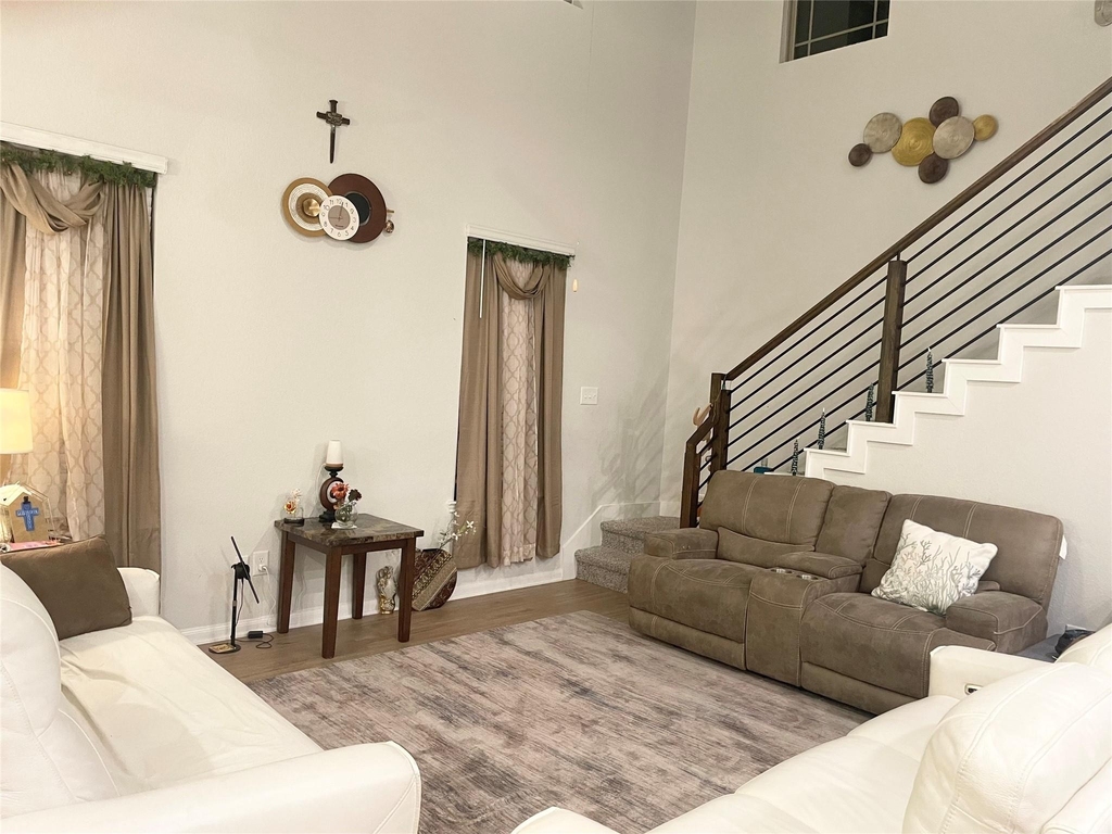 1055 Bluebonnet Trail - Photo 2