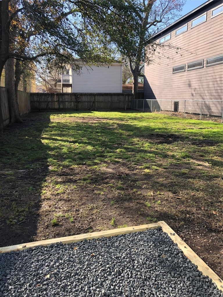 1320 W 24th Street - Photo 10