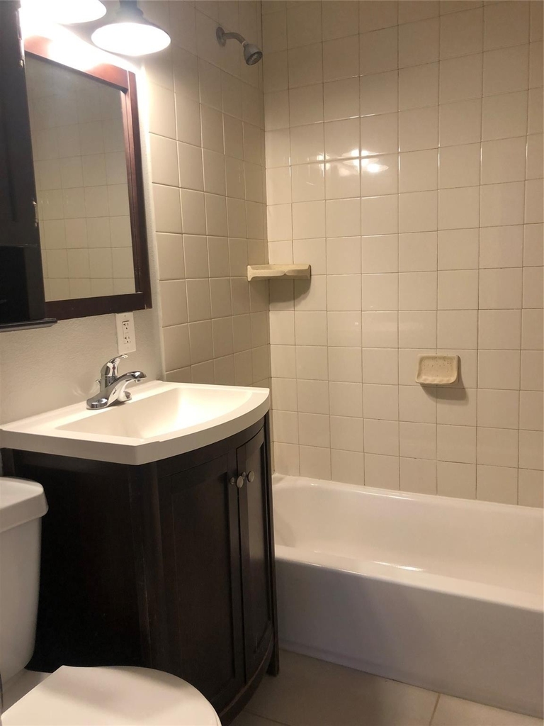 1320 W 24th Street - Photo 7