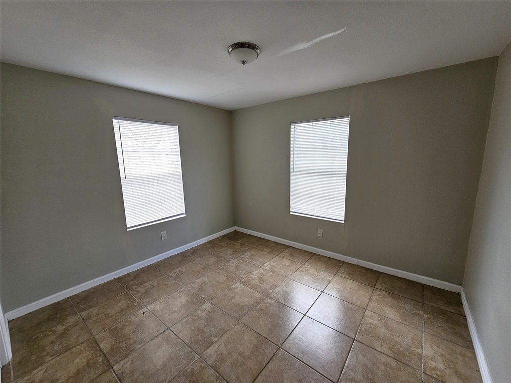 1500 Oleander Drive - Photo 10