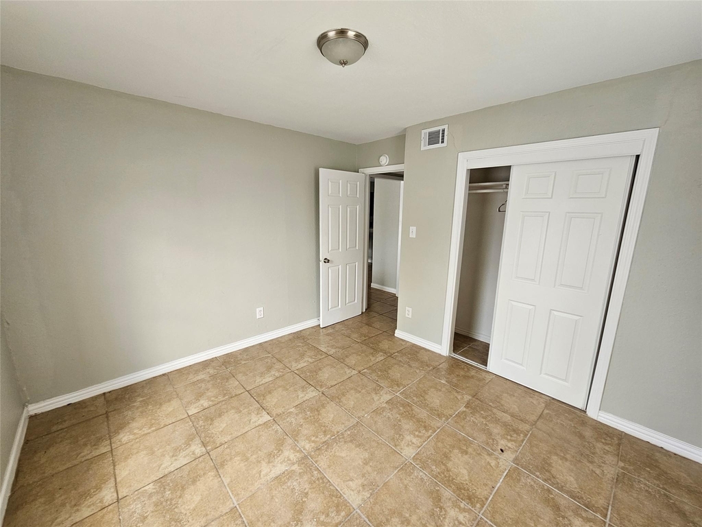 1500 Oleander Drive - Photo 9