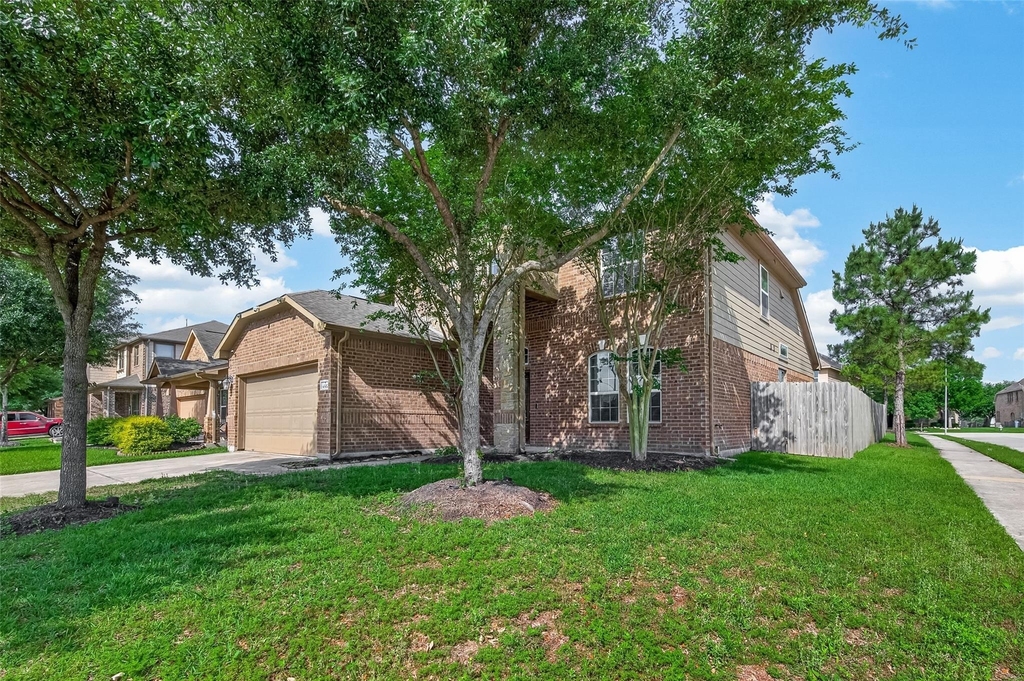 4502 Mallory Creek Drive - Photo 2