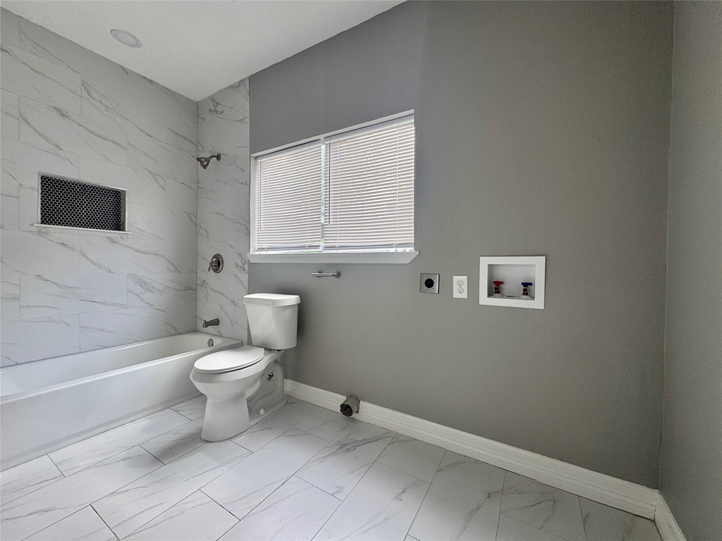 4106 Robertson Street - Photo 9