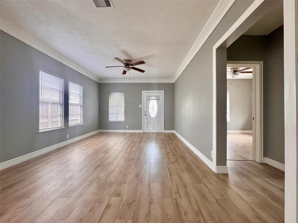 4106 Robertson Street - Photo 4