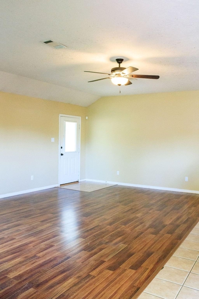 9550 Thousand Oaks Loop - Photo 7
