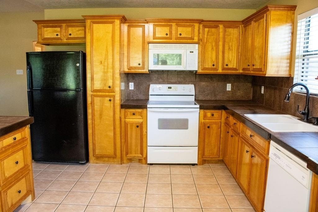 9550 Thousand Oaks Loop - Photo 9
