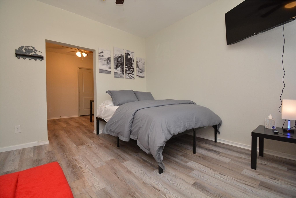7124 Avenue F - Photo 0