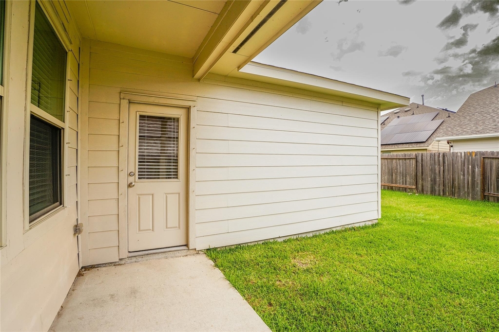 8414 Quiet Bay Drive - Photo 18