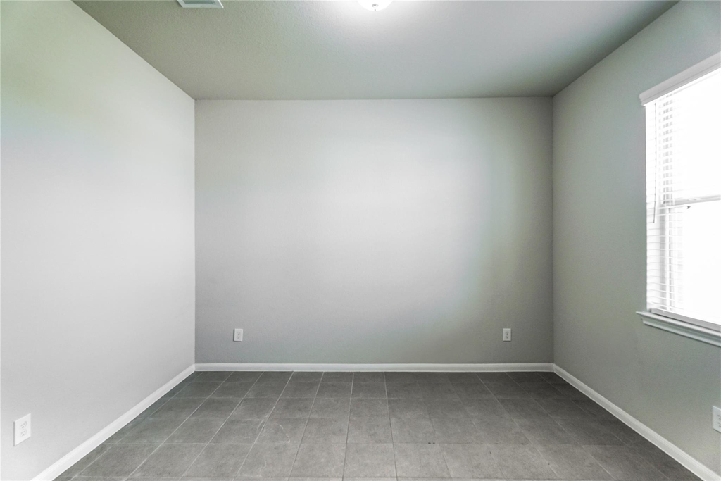8414 Quiet Bay Drive - Photo 3