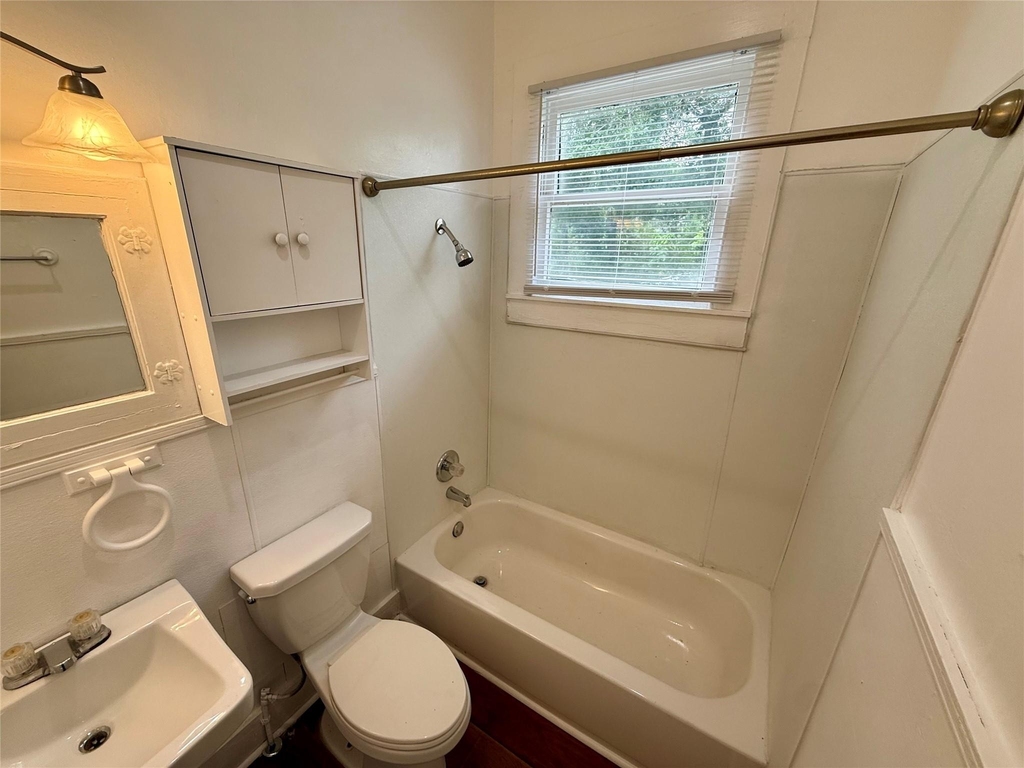 1403 14th Street - Photo 6