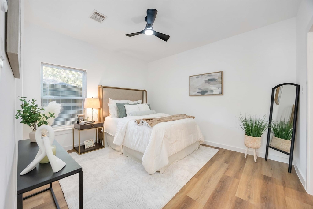 5811 Senior Street - Photo 6