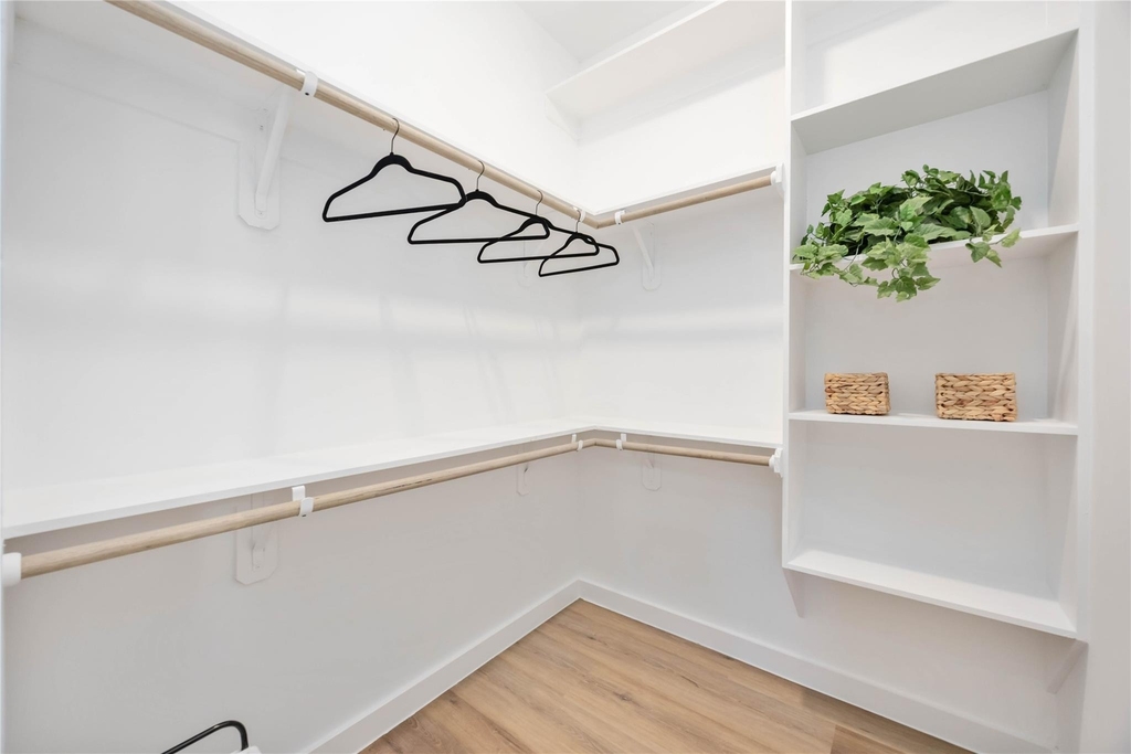 5811 Senior Street - Photo 10