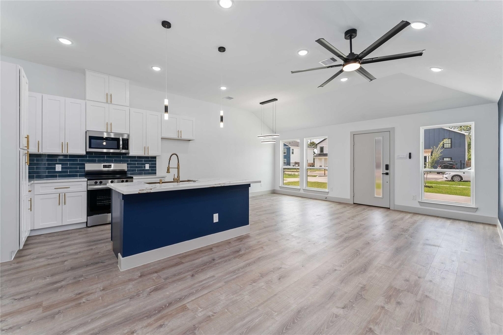 9001 Nyssa Street - Photo 7