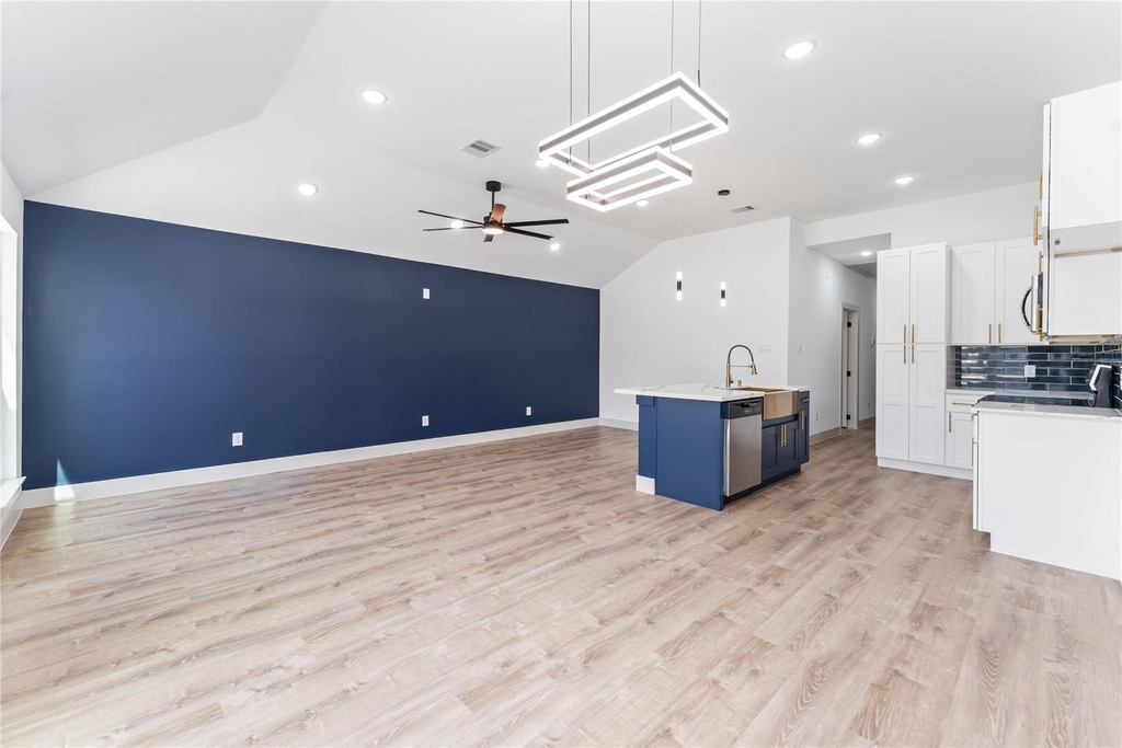 9001 Nyssa Street - Photo 3