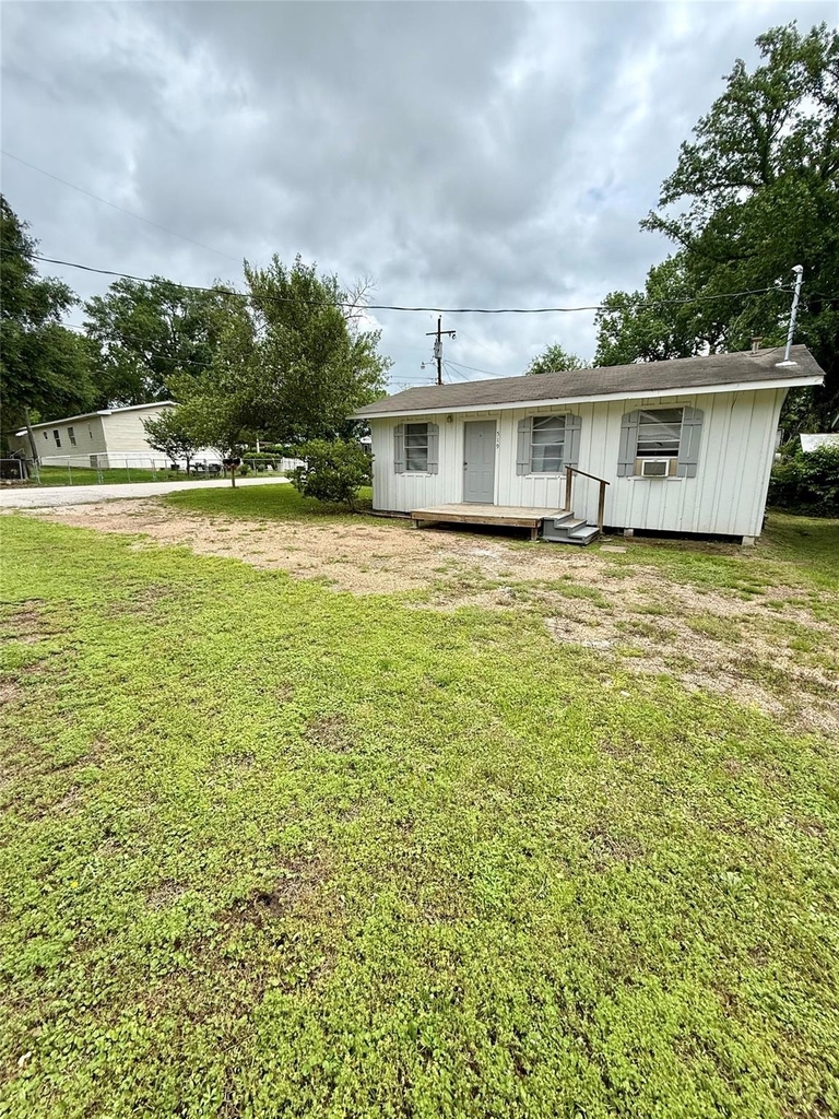 519 Mcguire Ln - Photo 1