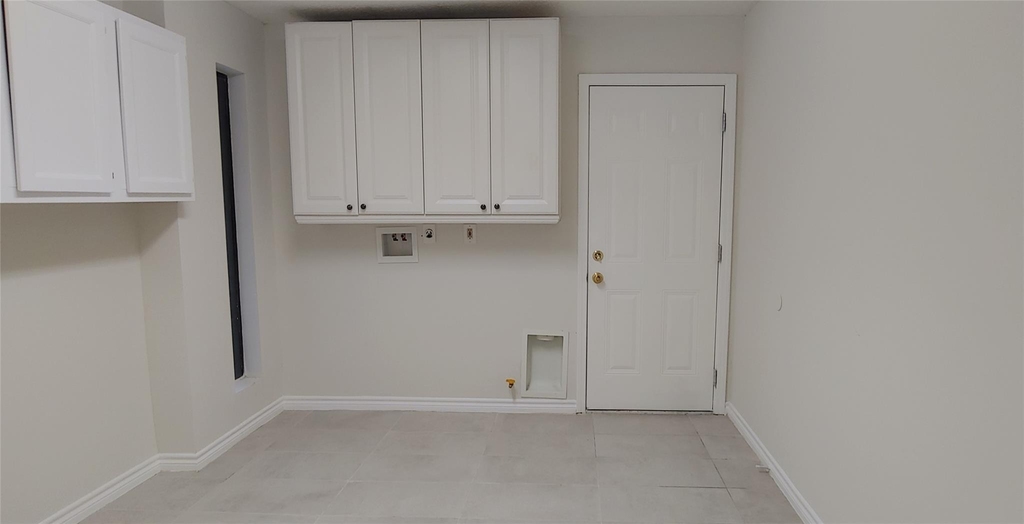 1930 Pepperwood Lane - Photo 9