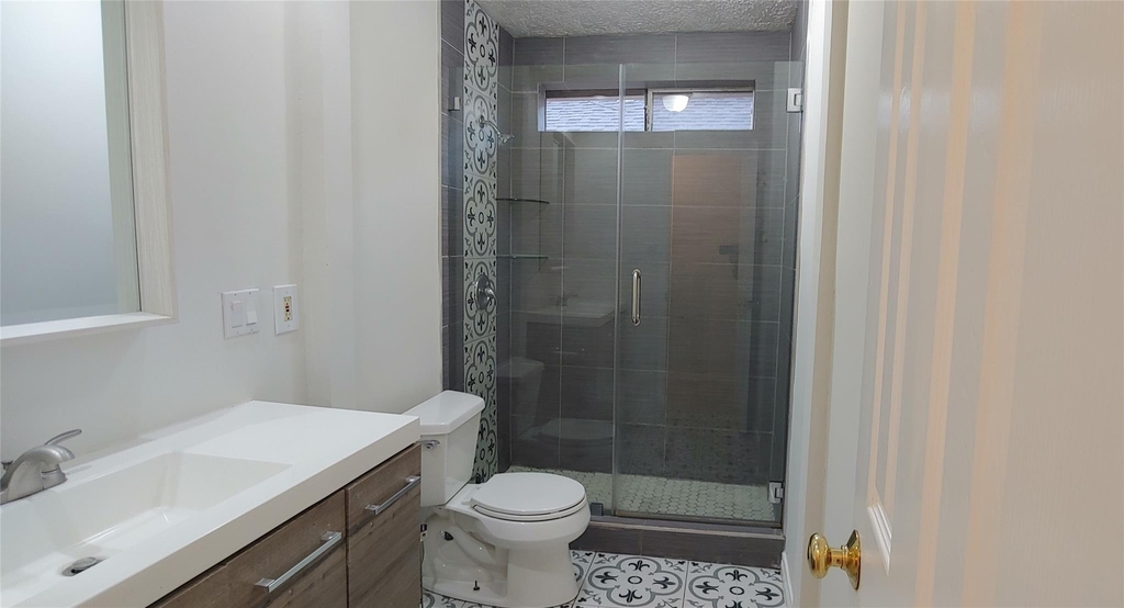 1930 Pepperwood Lane - Photo 11