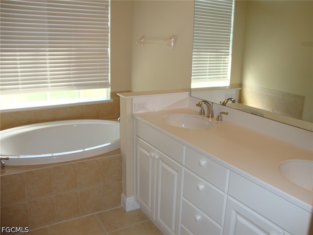 13942 Bently Circle - Photo 8