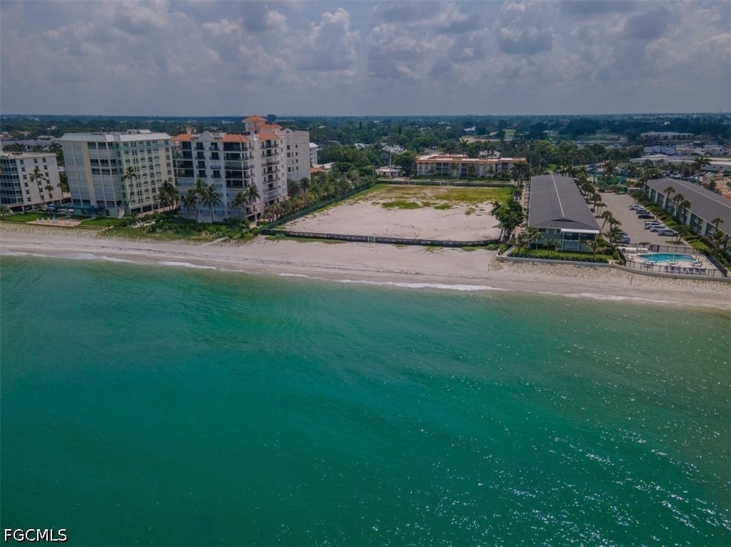 1100 Gulf Shore Boulevard N - Photo 17