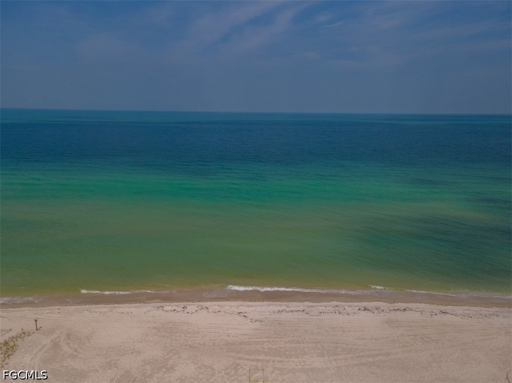 1100 Gulf Shore Boulevard N - Photo 1